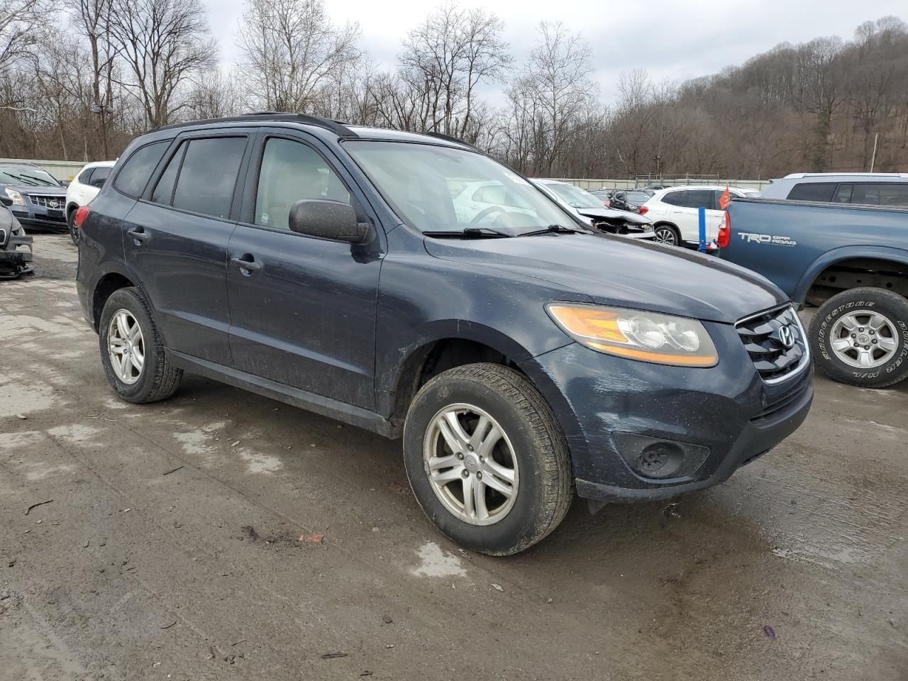 2011 HYUNDAI SANTA FE G - Image 4