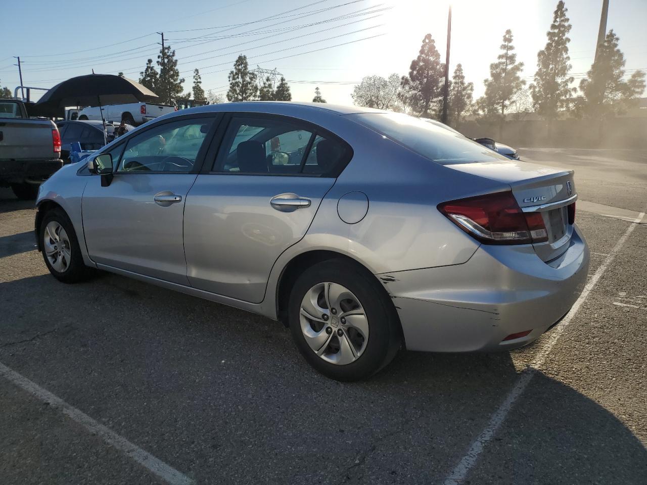 2015 HONDA CIVIC LX - Image 2