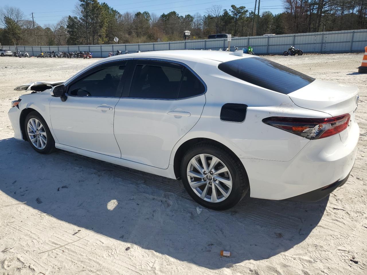 2023 TOYOTA CAMRY LE - Фото 2
