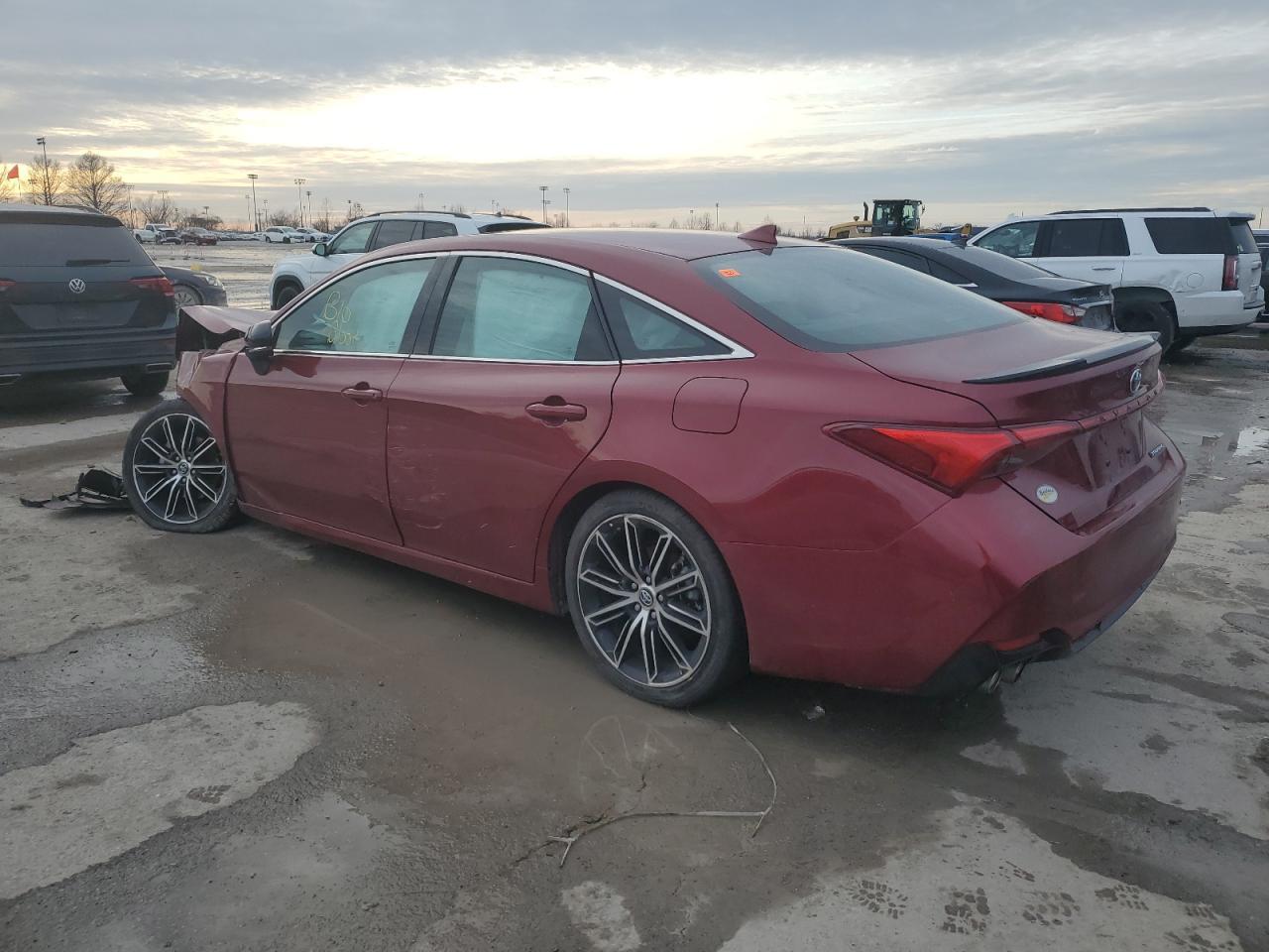 2019 TOYOTA AVALON XLE - Image 2