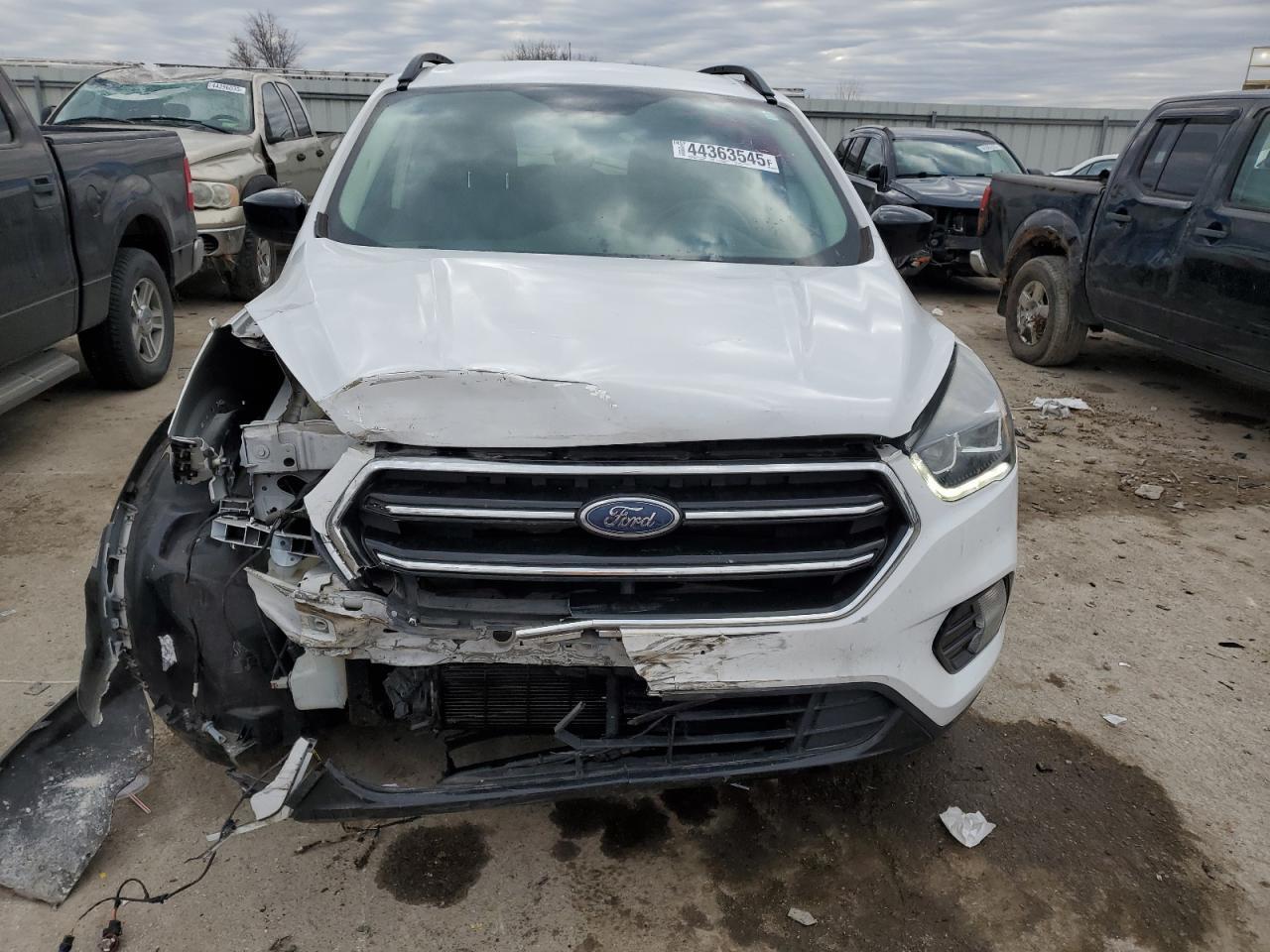 2017 FORD ESCAPE SE - Image 5