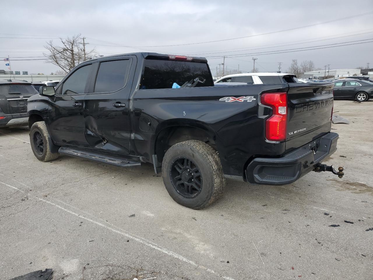 2019 CHEVROLET SILVERADO - Фото 2