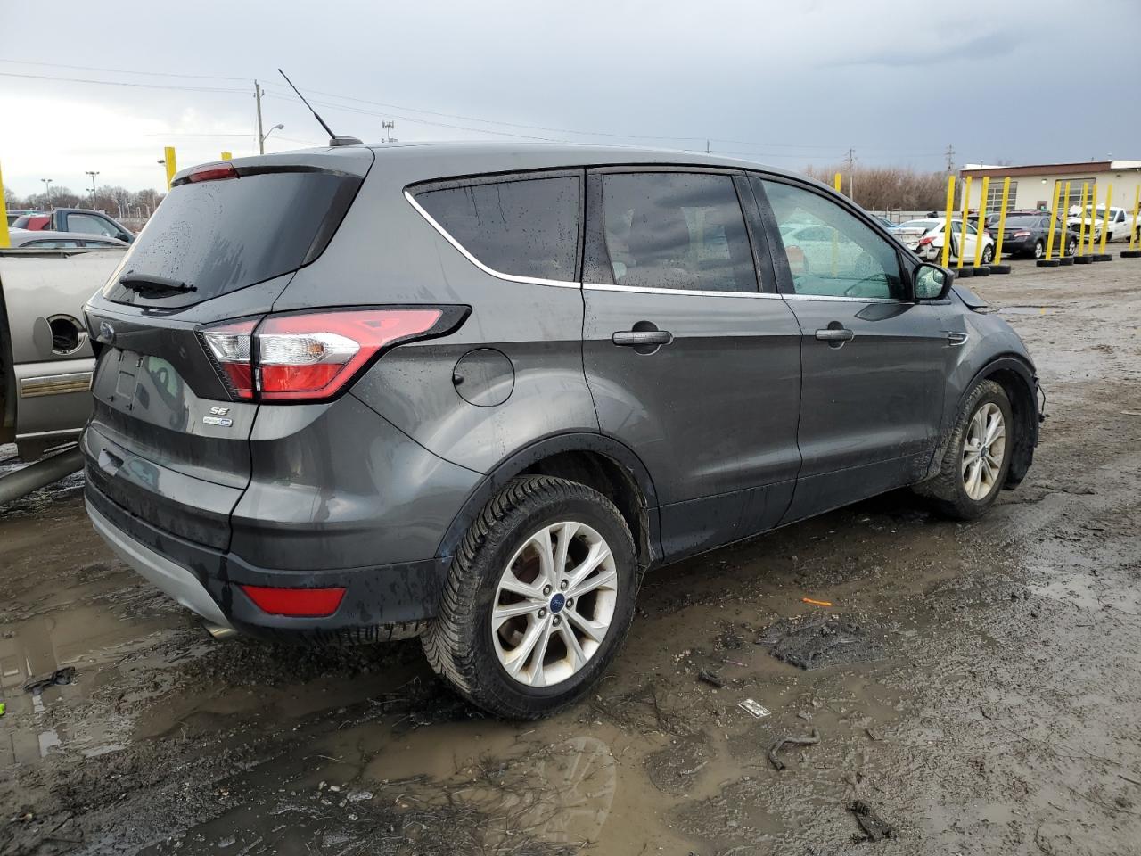 2017 FORD ESCAPE SE - Фото 3
