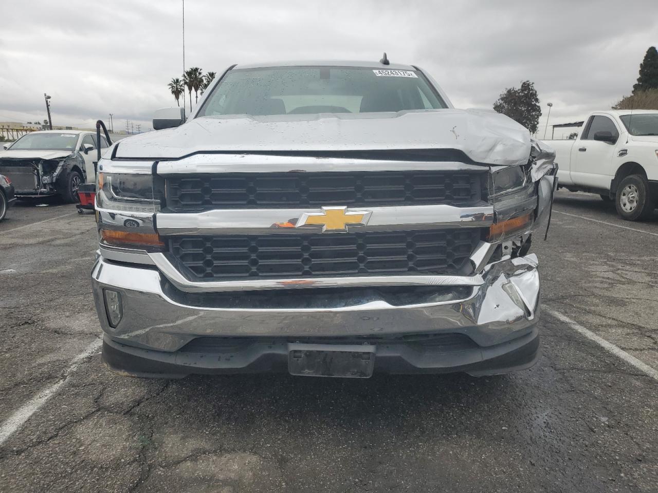 2017 CHEVROLET SILVERADO - Фото 5