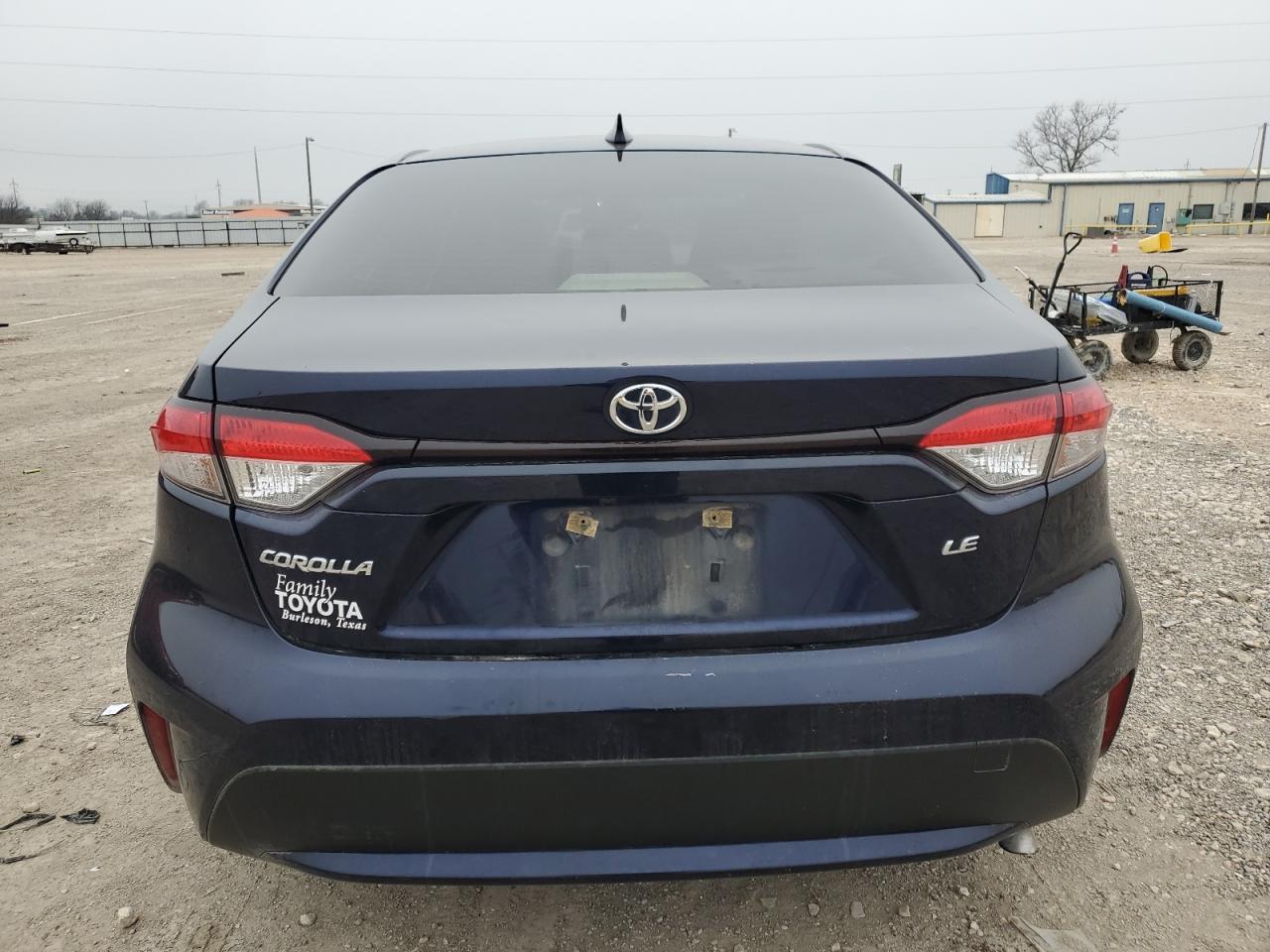 2020 TOYOTA COROLLA LE - Фото 6