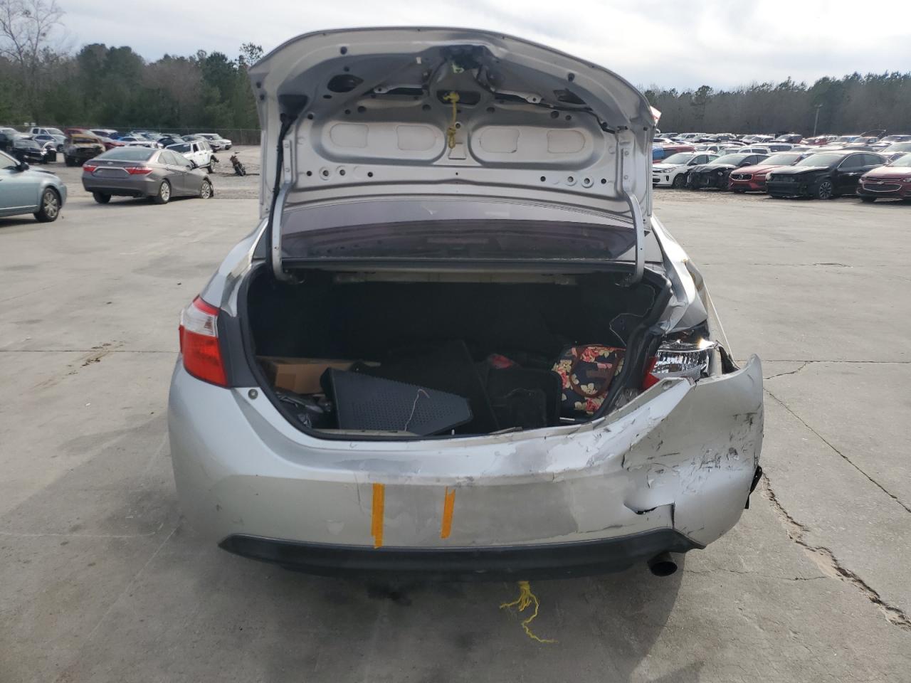 2015 TOYOTA COROLLA L - Image 6