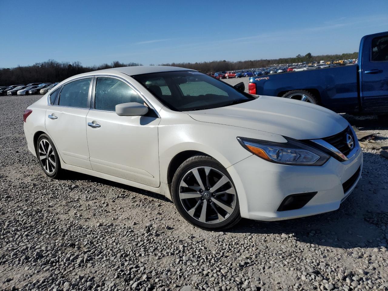 2017 NISSAN ALTIMA 2.5 - Фото 4