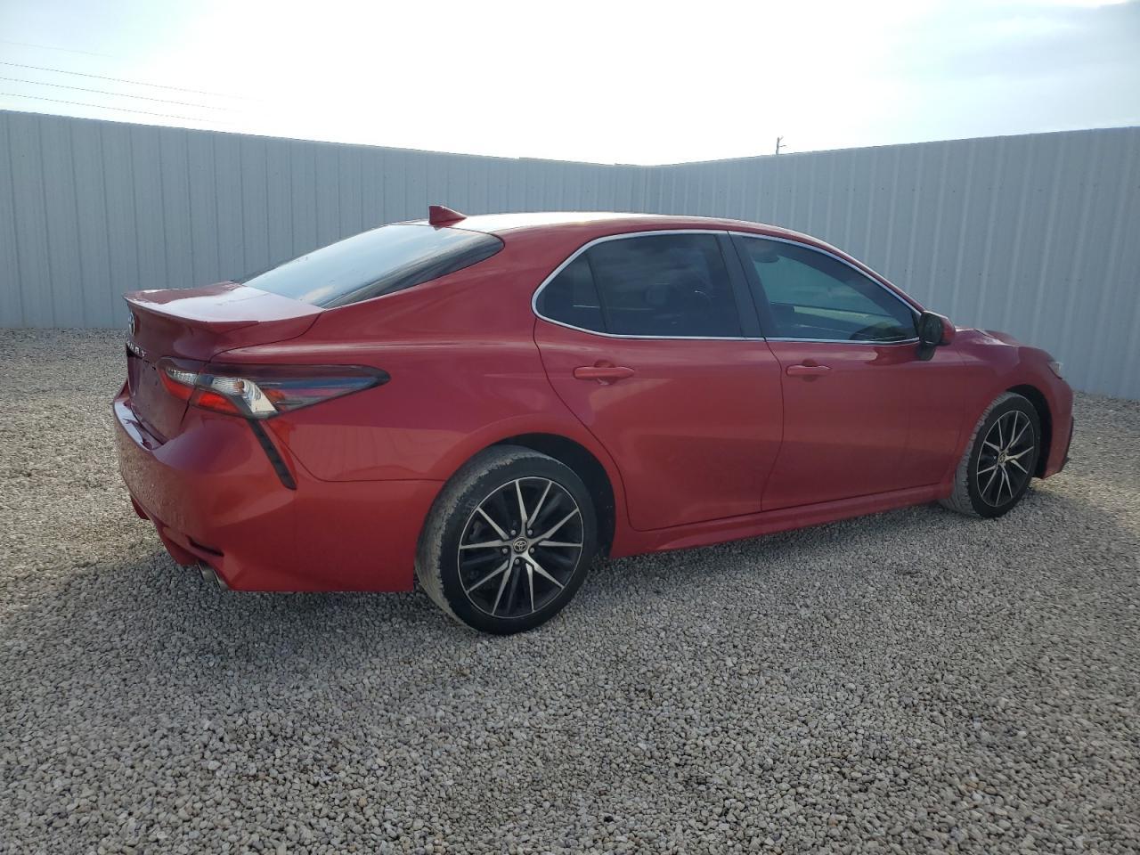 2021 TOYOTA CAMRY SE - Image 3