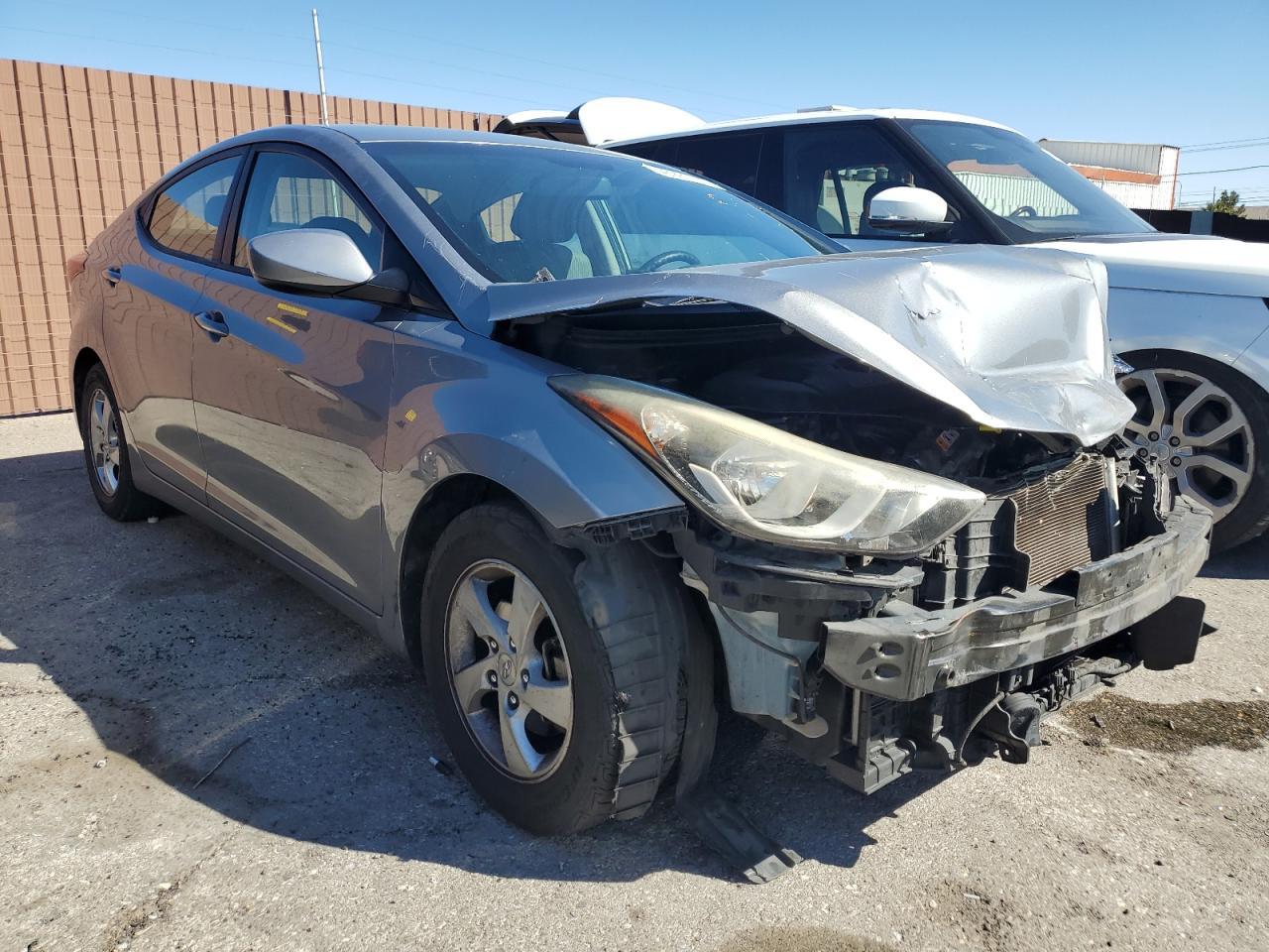 2015 HYUNDAI ELANTRA SE - Image 4