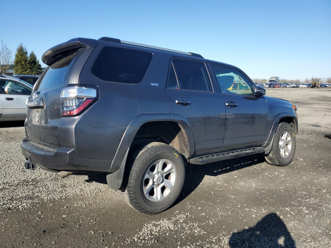 2019 TOYOTA 4RUNNER SR - Фото 3