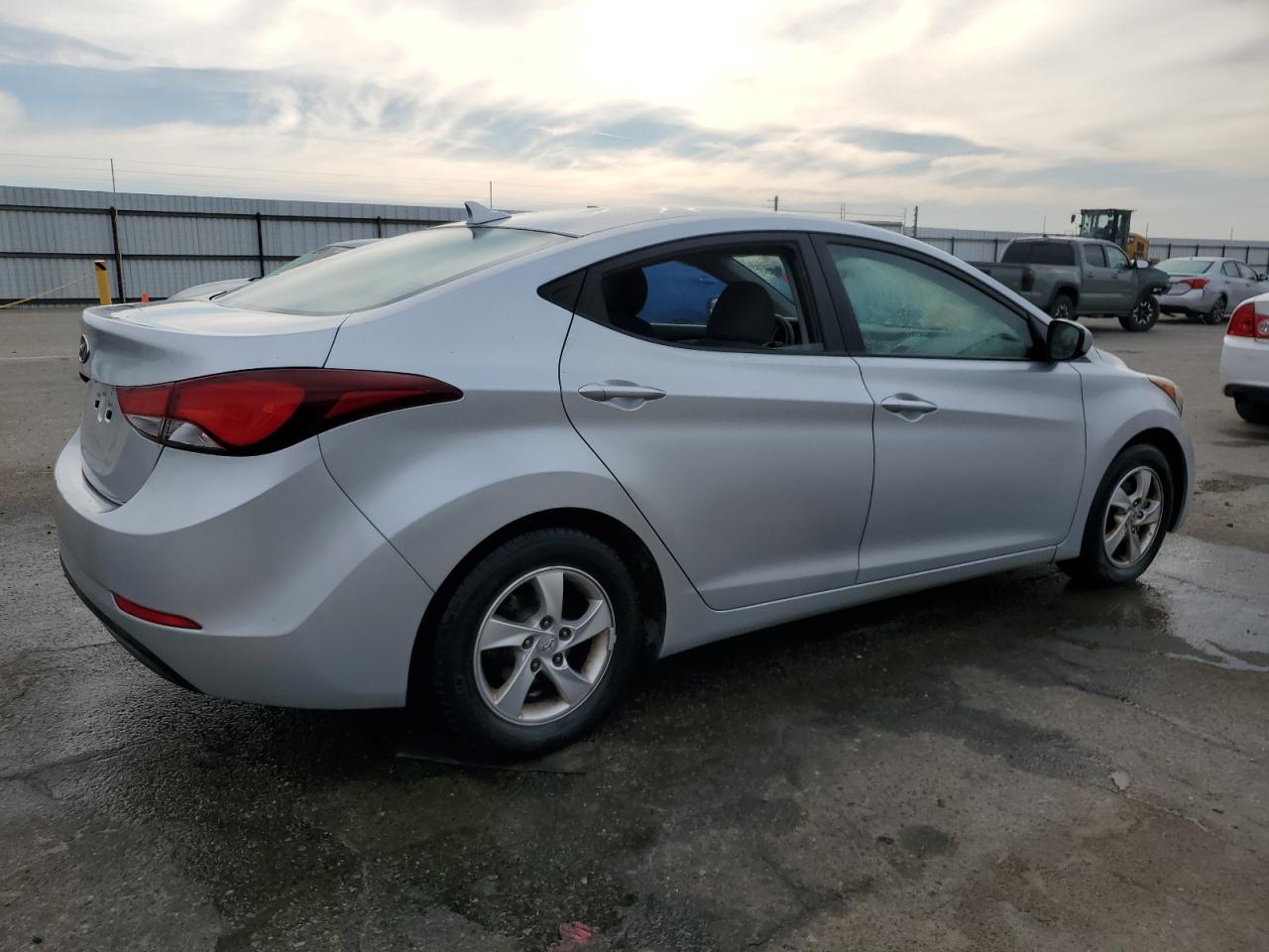 2014 HYUNDAI ELANTRA SE - Фото 3