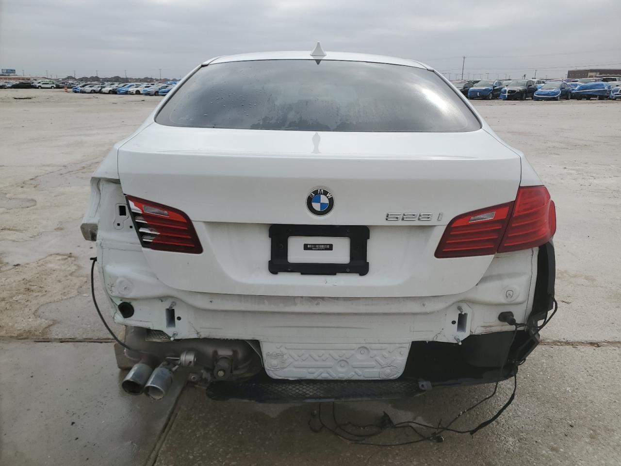 2016 BMW 528 I - Image 6