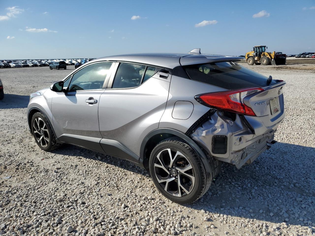2018 TOYOTA C-HR XLE - Фото 2