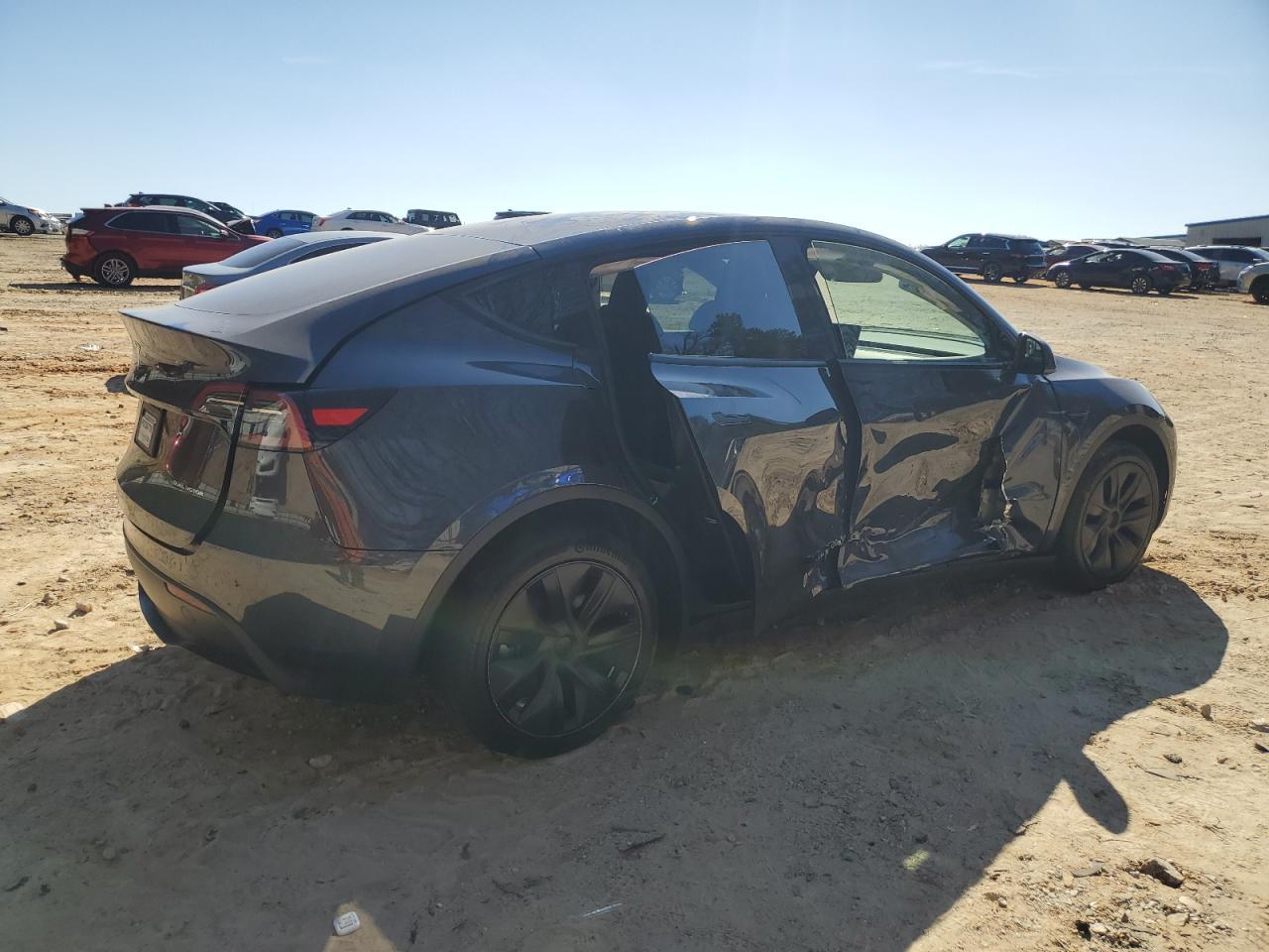 2025 TESLA MODEL Y - Image 3