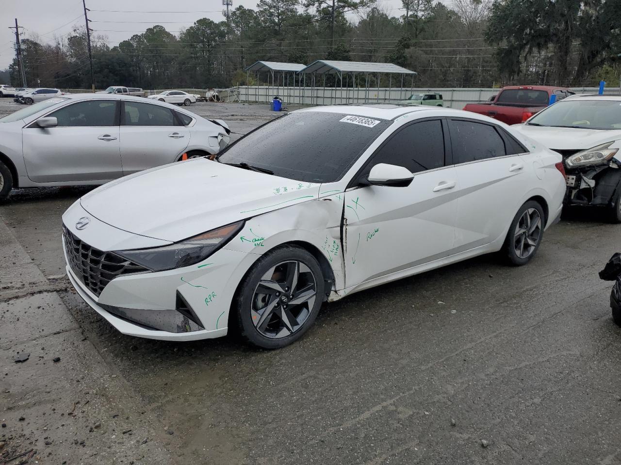 2022 HYUNDAI ELANTRA SE