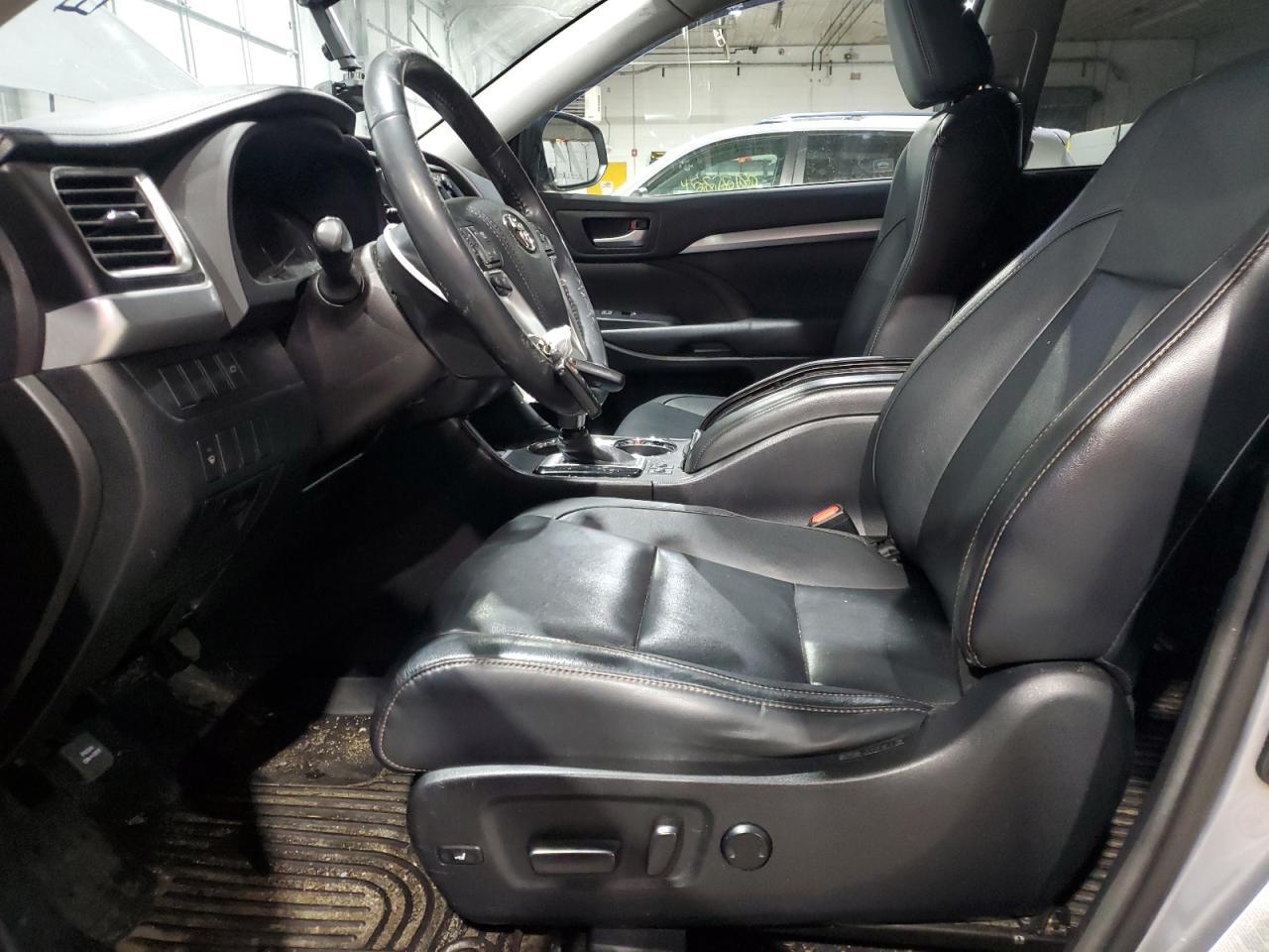 2015 TOYOTA HIGHLANDER - Фото 7