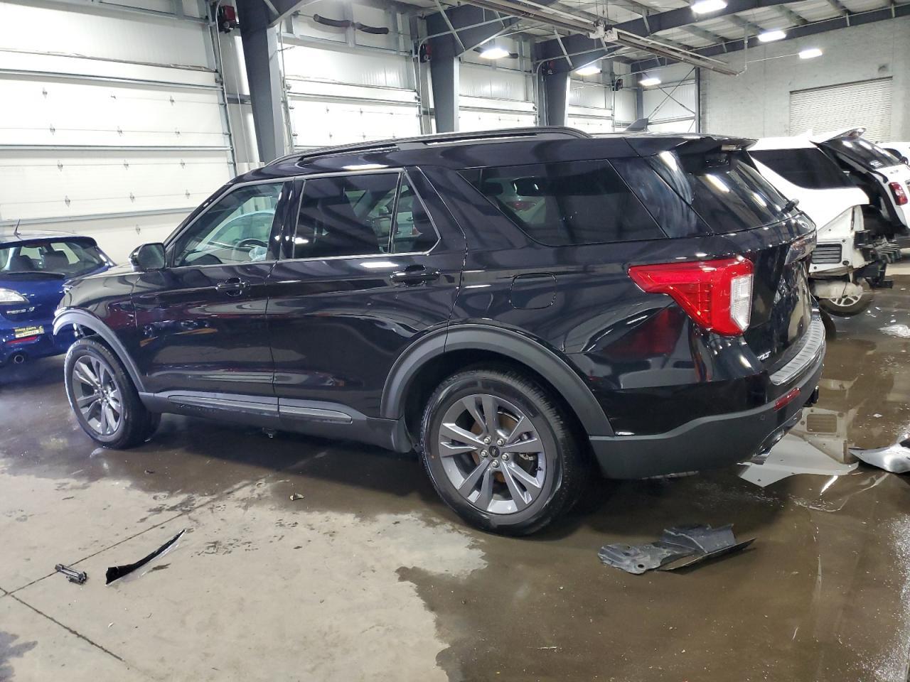 2022 FORD EXPLORER X - Фото 2