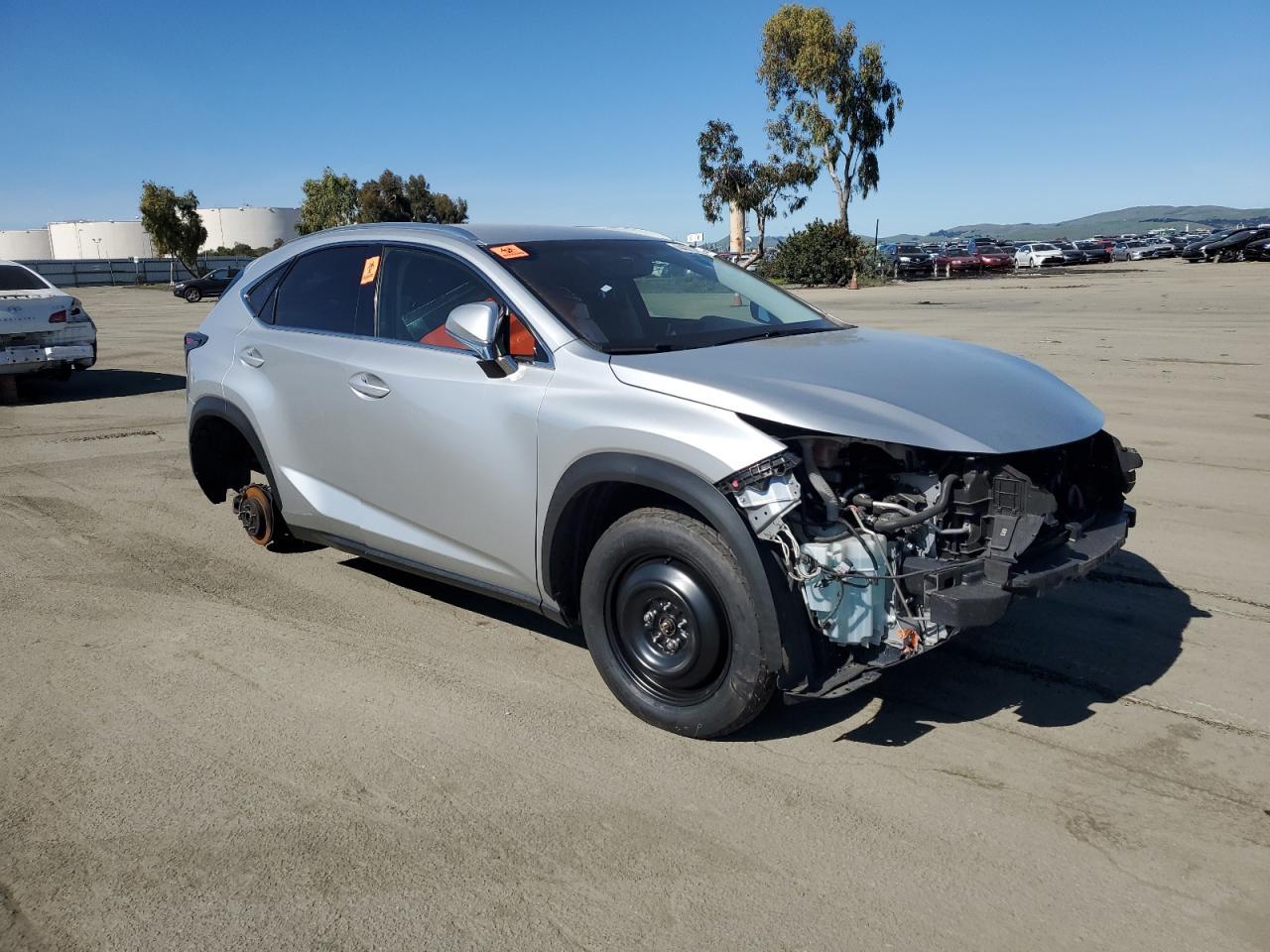 2016 LEXUS NX 200T BA - Фото 4