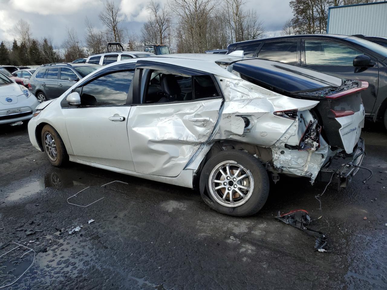 2022 TOYOTA PRIUS PRIM - Image 2