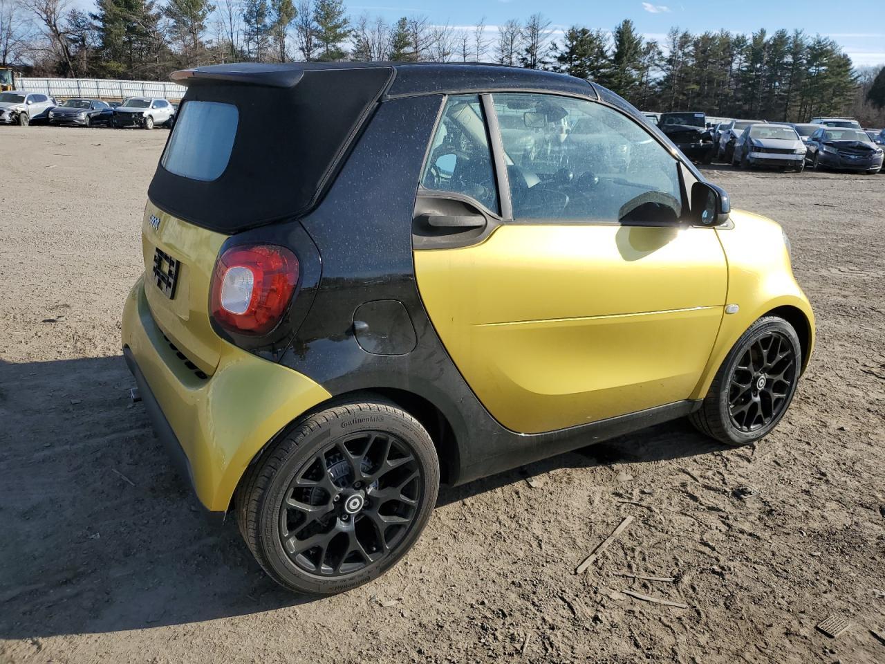 2017 SMART FORTWO - Image 3