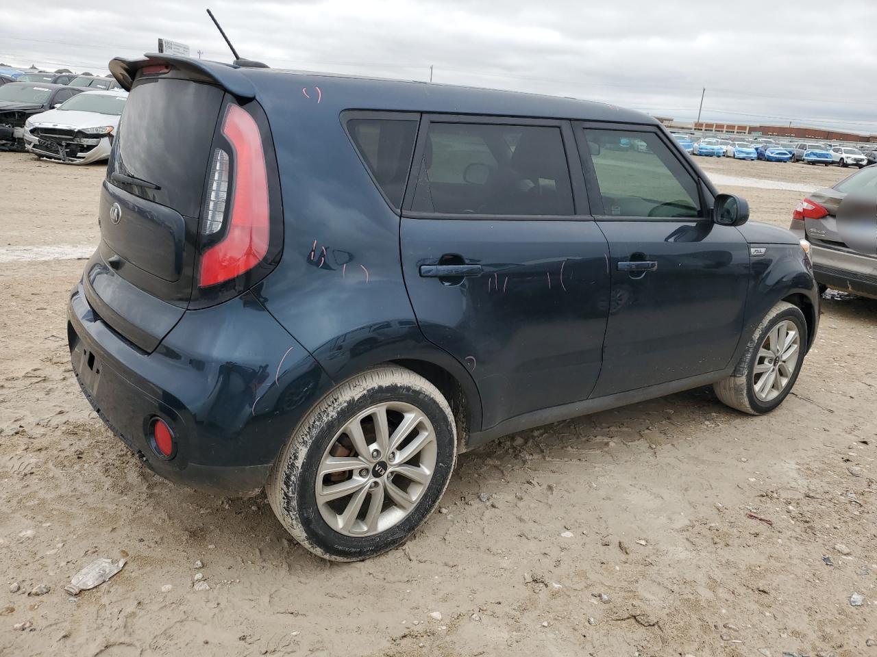 2019 KIA SOUL + - Image 3