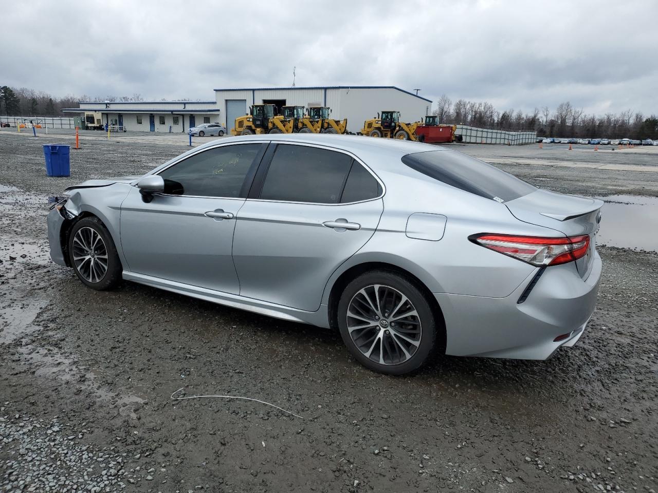 2018 TOYOTA CAMRY L - Фото 2