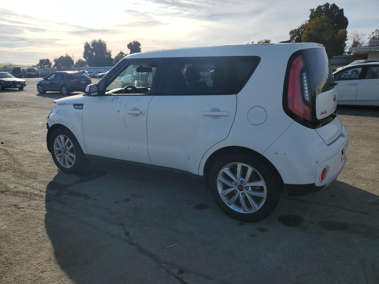 2019 KIA SOUL + - Image 2