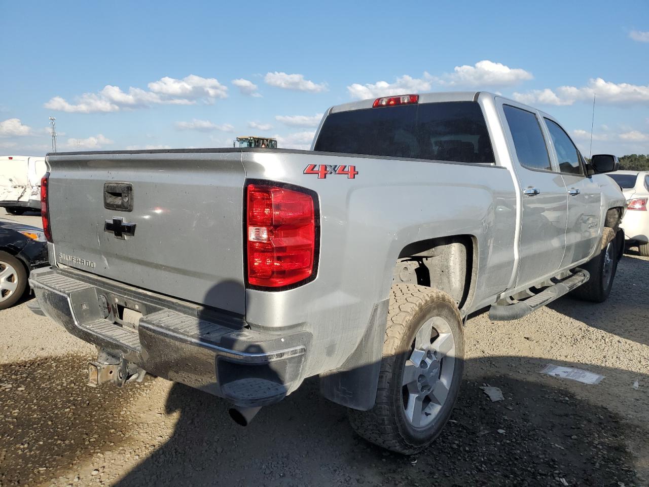 2019 CHEVROLET SILVERADO - Image 3