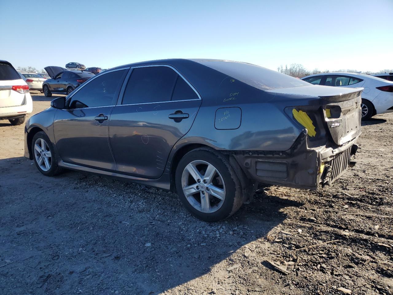2013 TOYOTA CAMRY L - Фото 2