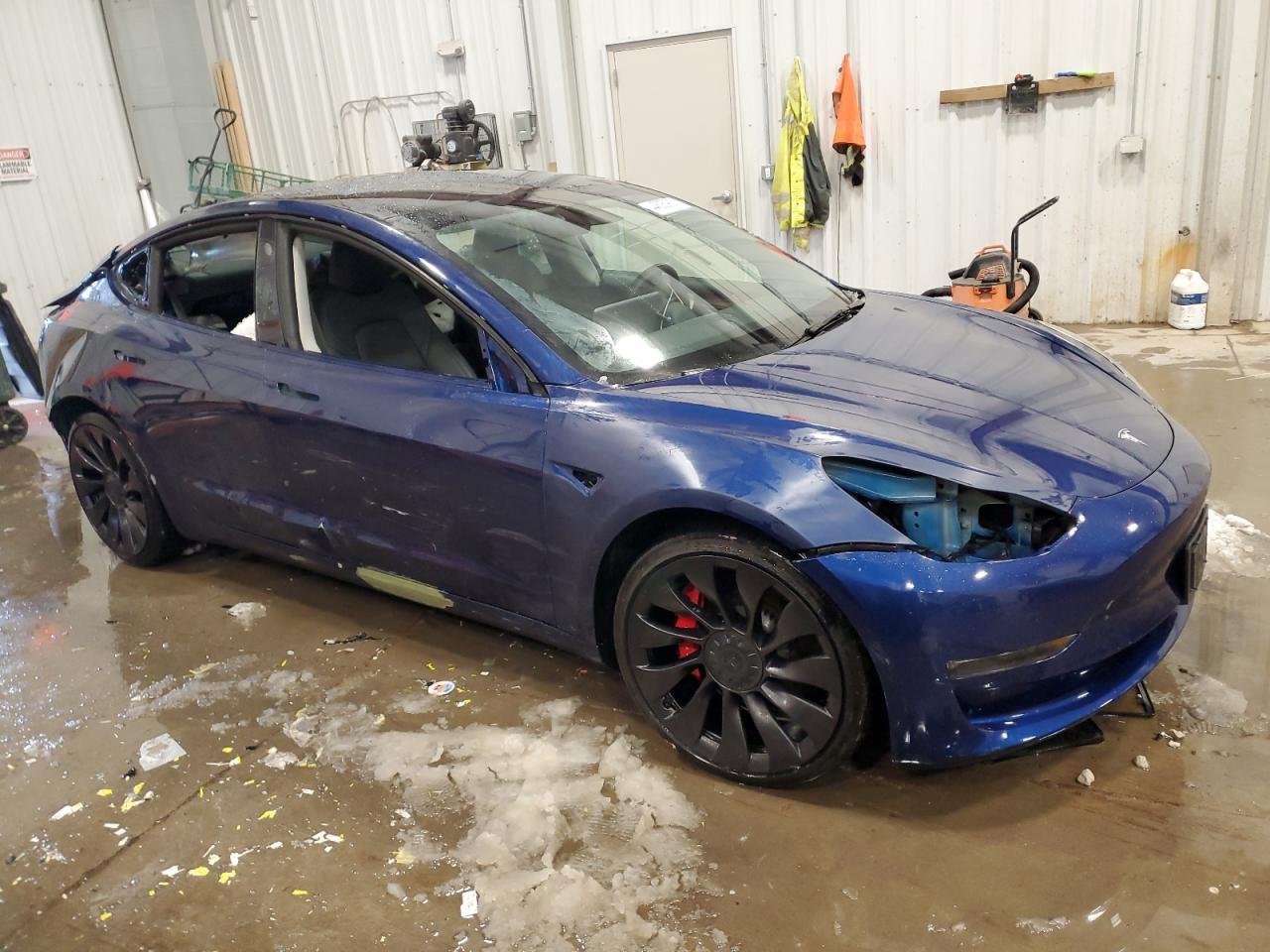 2023 TESLA MODEL 3 - Фото 4