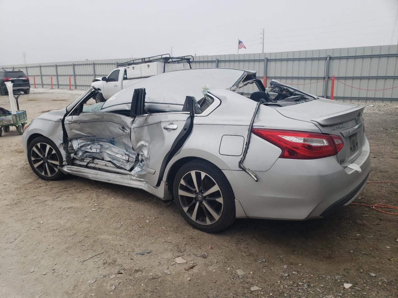 2016 NISSAN ALTIMA 2.5 - Image 2