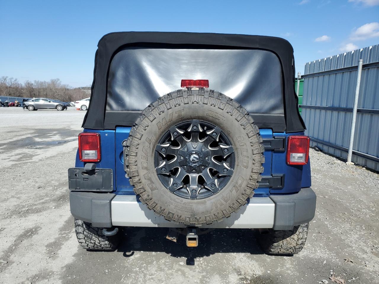 2010 JEEP WRANGLER U - Image 6