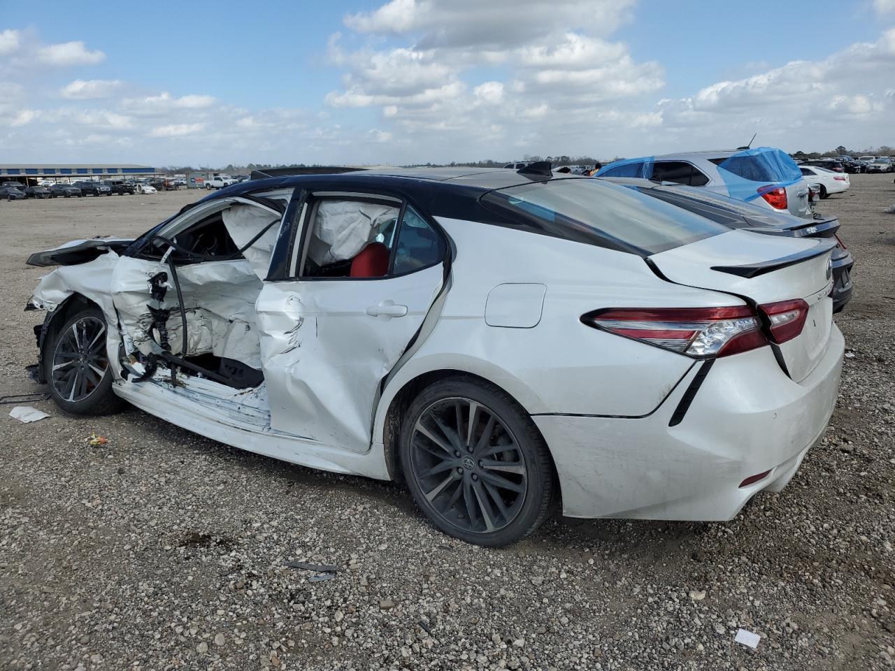 2019 TOYOTA CAMRY XSE - Image 2