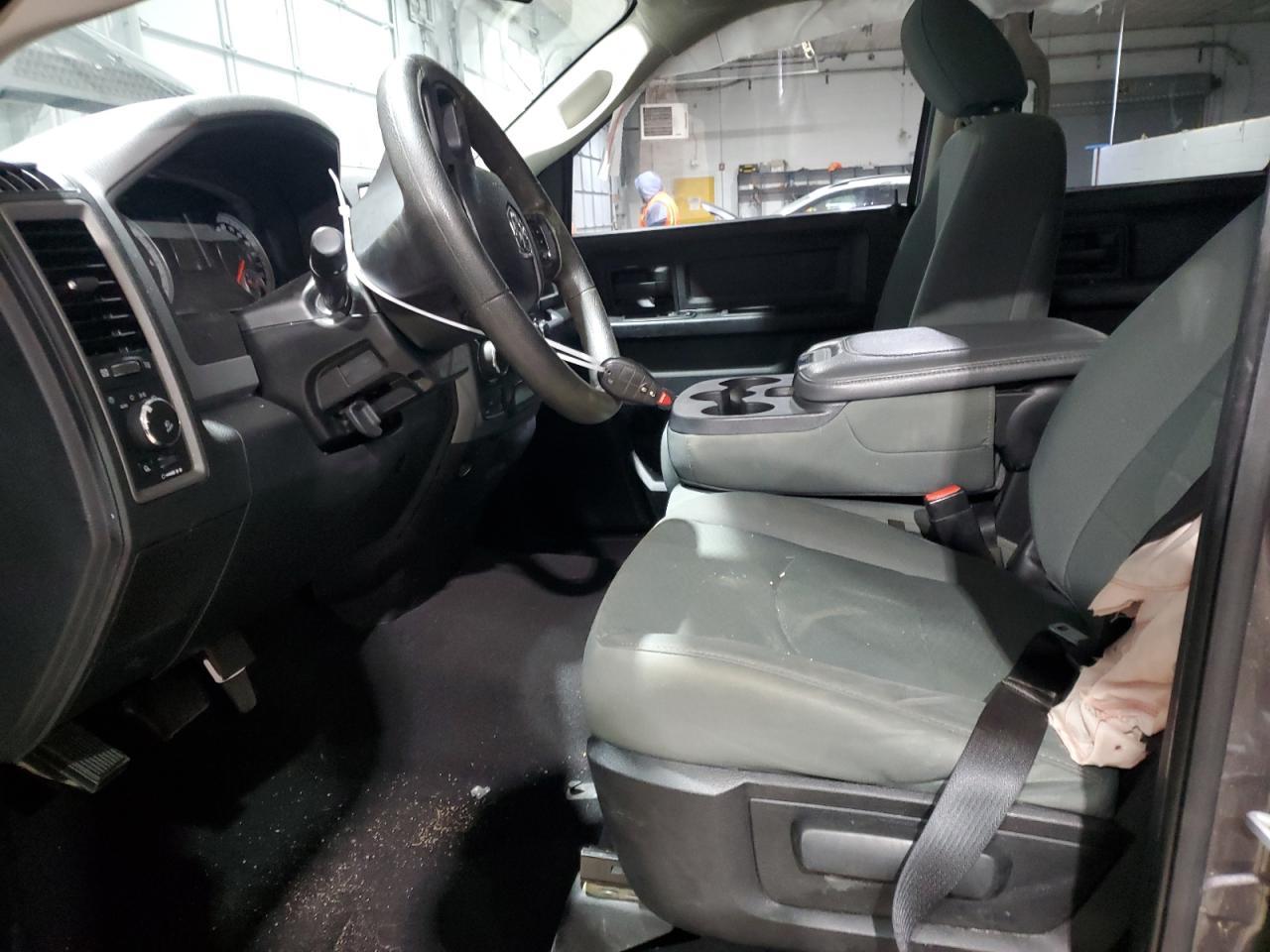 2014 RAM 1500 ST - Image 7
