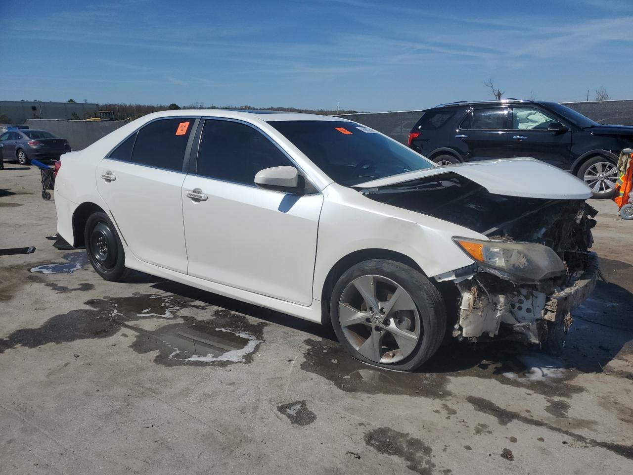 2012 TOYOTA CAMRY SE S - Image 4