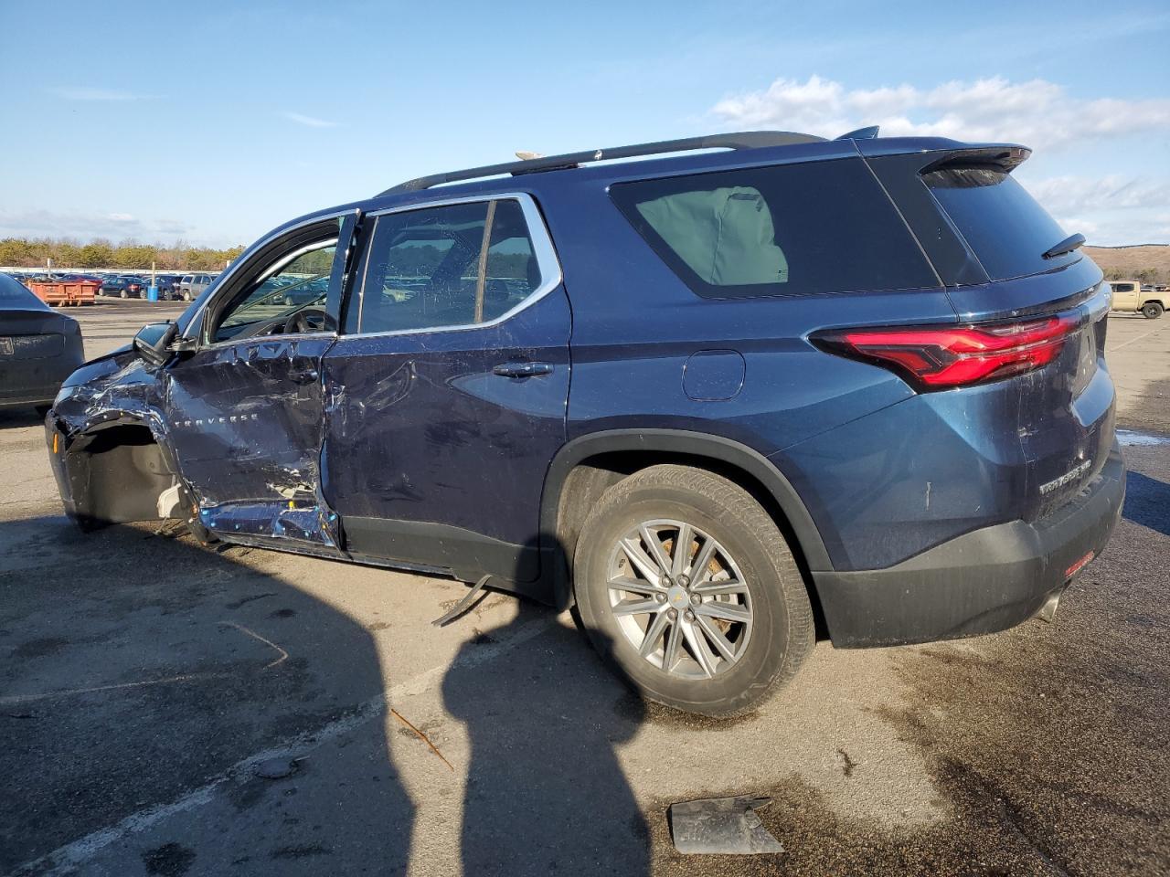 2023 CHEVROLET TRAVERSE L - Image 2