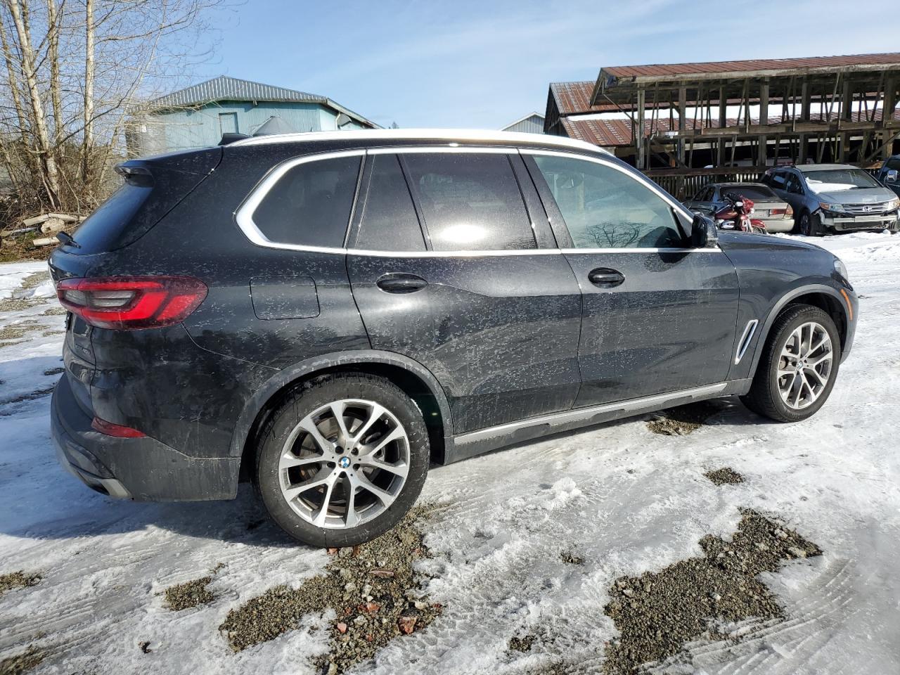 2023 BMW X5 XDRIVE4 - Image 3