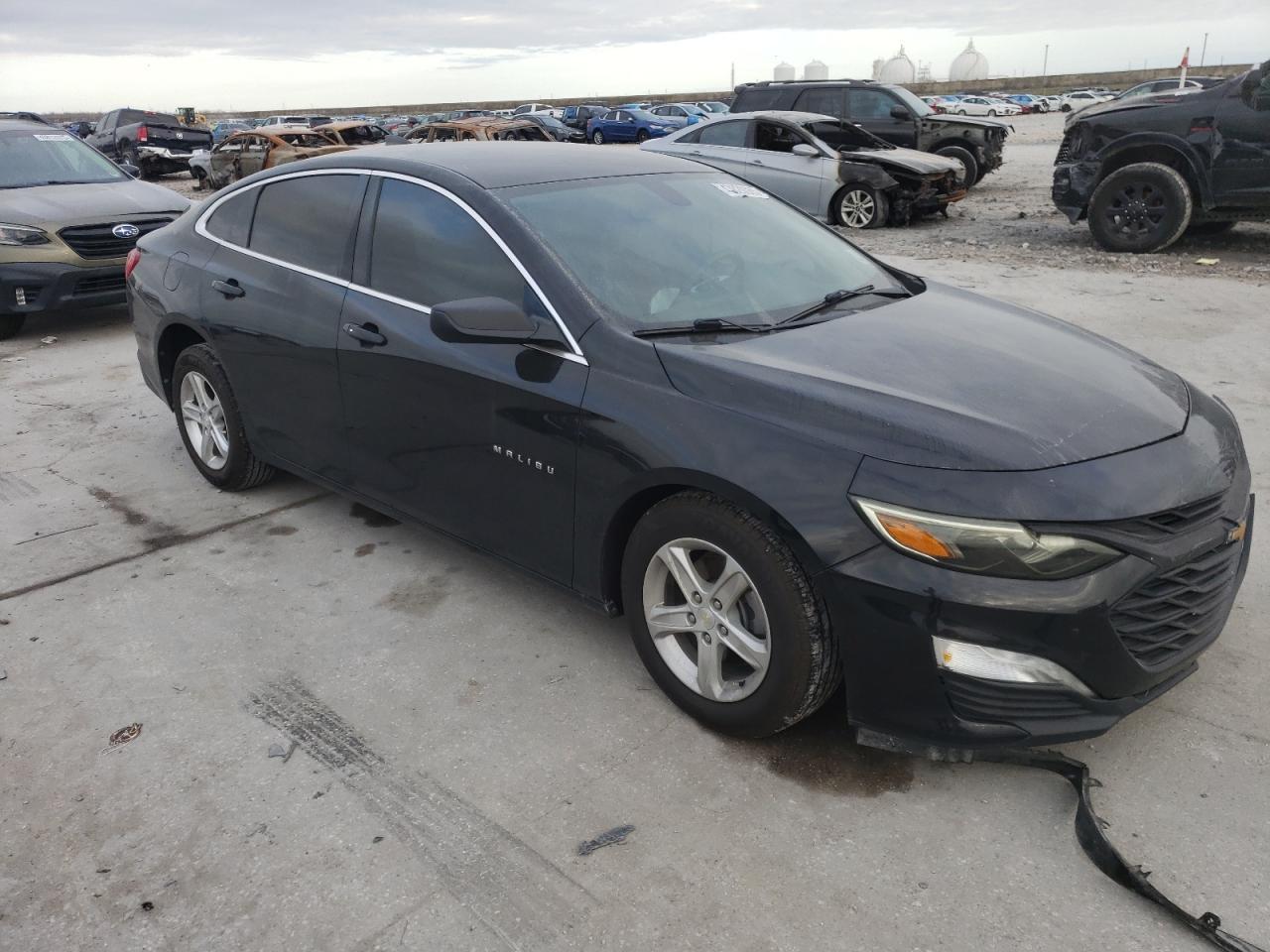 2019 CHEVROLET MALIBU LS - Фото 4