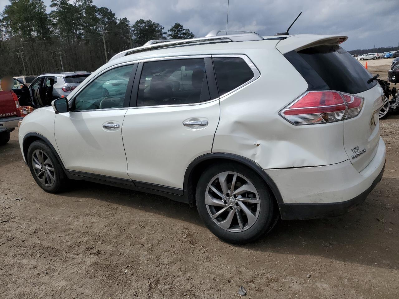 2015 NISSAN ROGUE S - Image 2