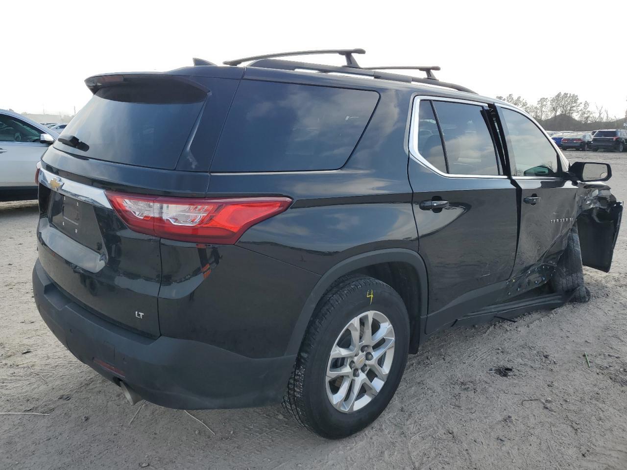 2021 CHEVROLET TRAVERSE L - Фото 3