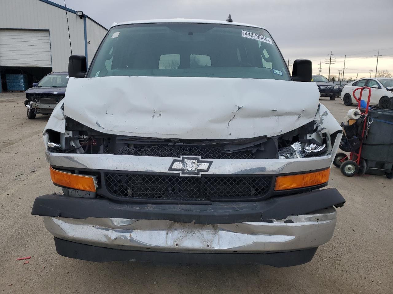 2017 CHEVROLET EXPRESS G3 - Image 5