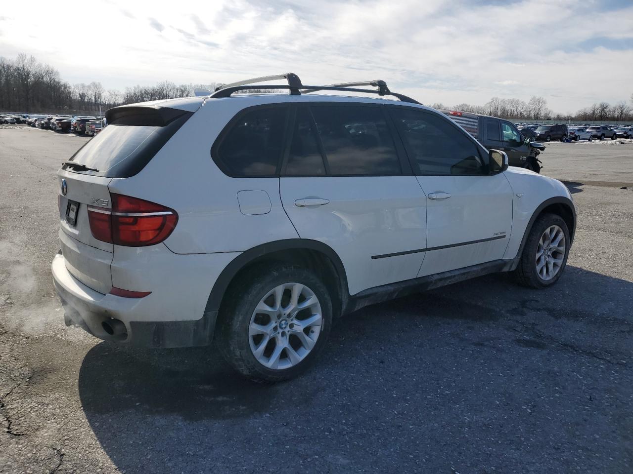 2011 BMW X5 XDRIVE3 - Фото 3