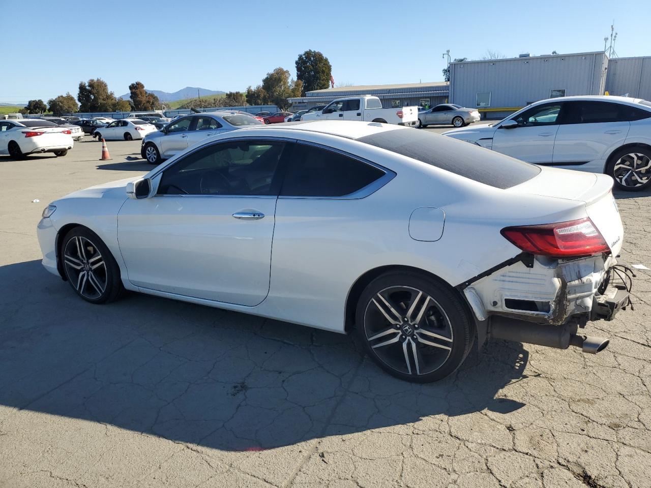 2016 HONDA ACCORD TOU - Image 2
