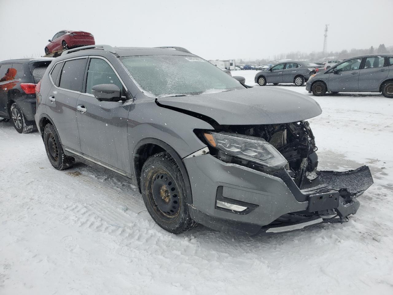 2017 NISSAN ROGUE SV - Image 4