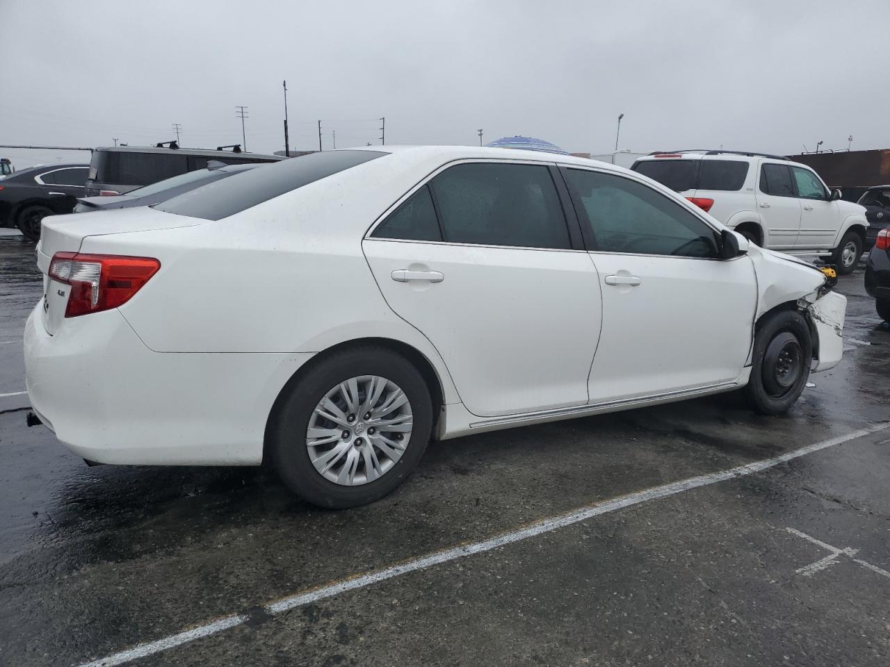 2013 TOYOTA CAMRY L - Image 3