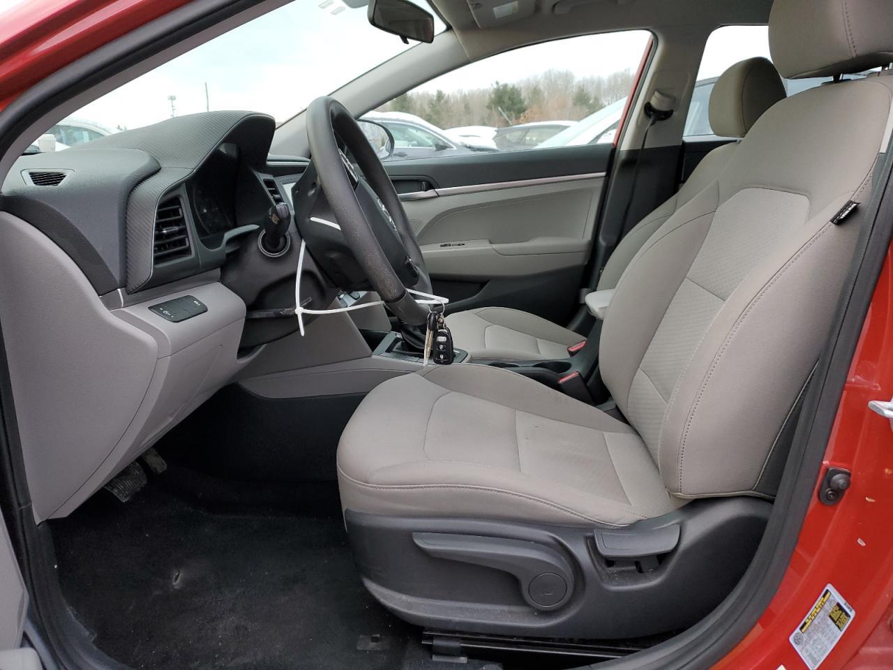2019 HYUNDAI ELANTRA SE - Фото 7
