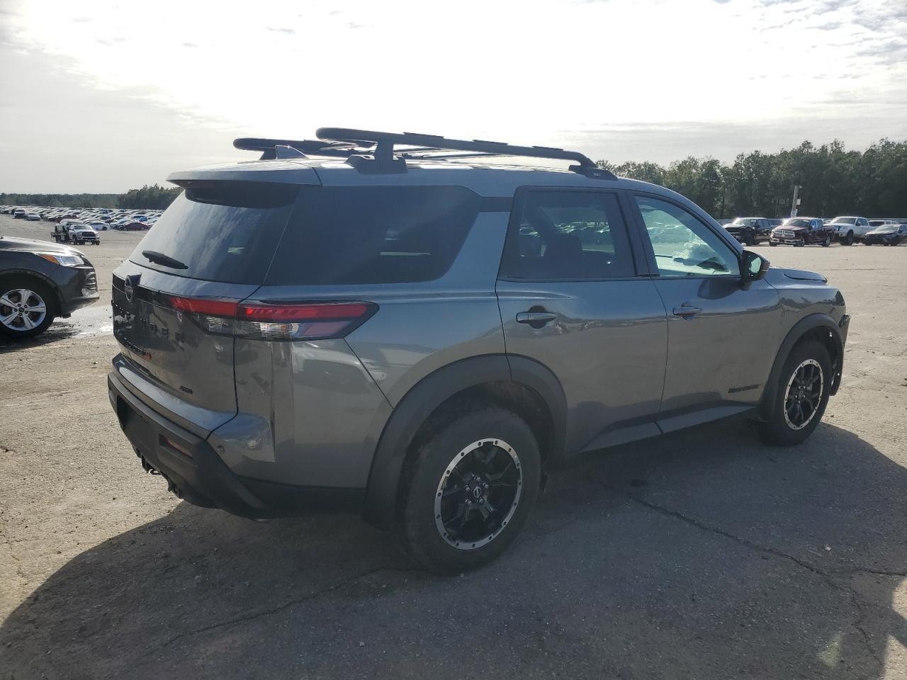 2024 NISSAN PATHFINDER - Фото 3