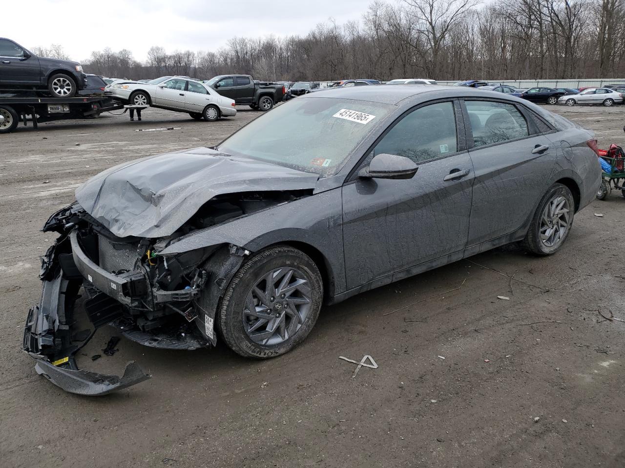 2024 HYUNDAI ELANTRA SE