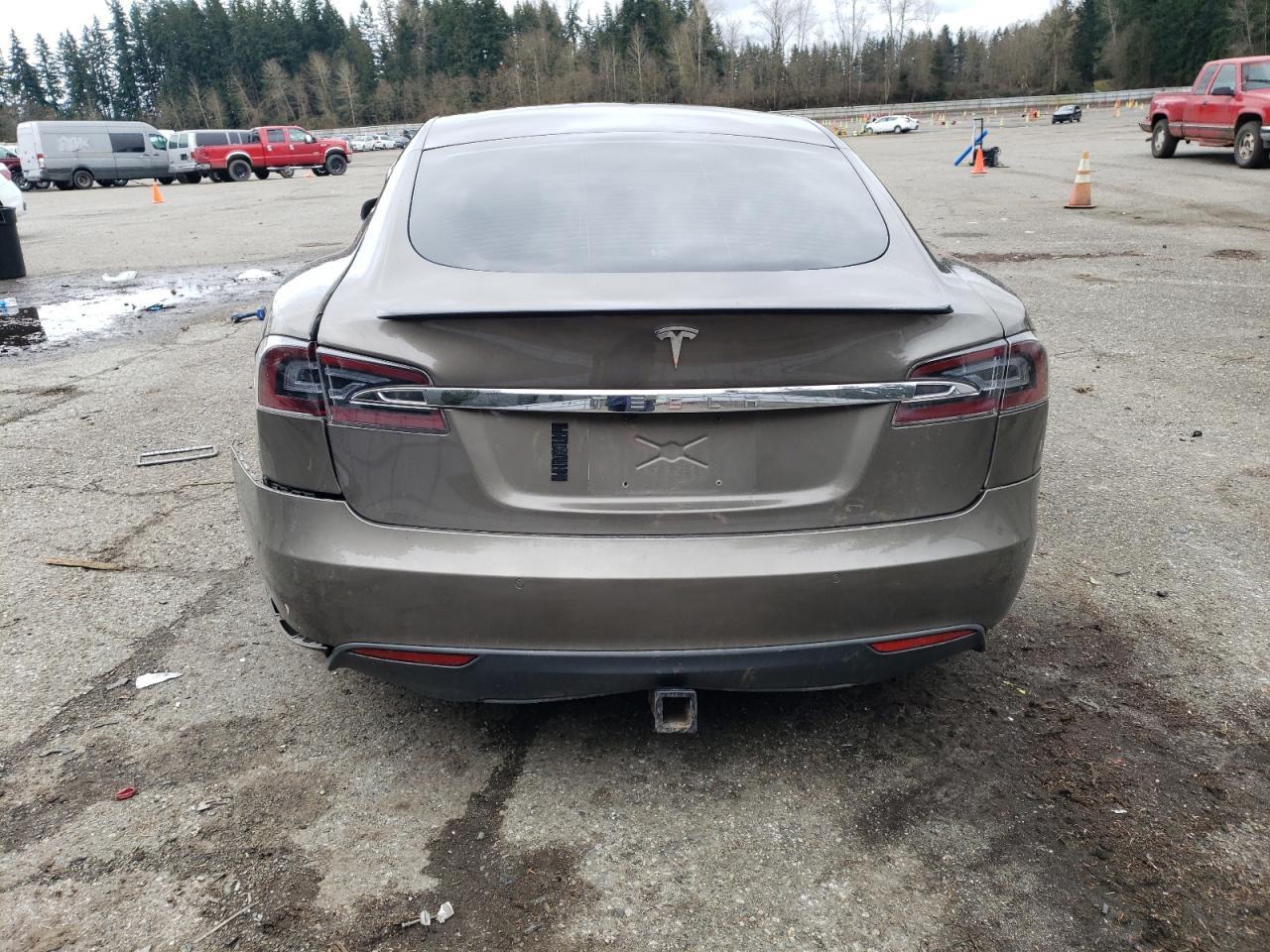 2015 TESLA MODEL S - Фото 6