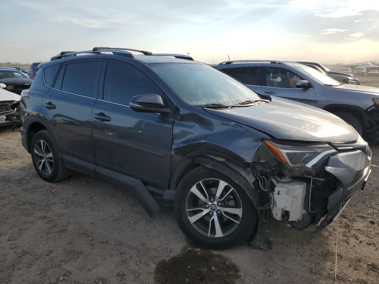 2016 TOYOTA RAV4 XLE - Фото 4